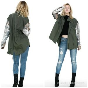 Long sleeve stylist Sequence army green jacket